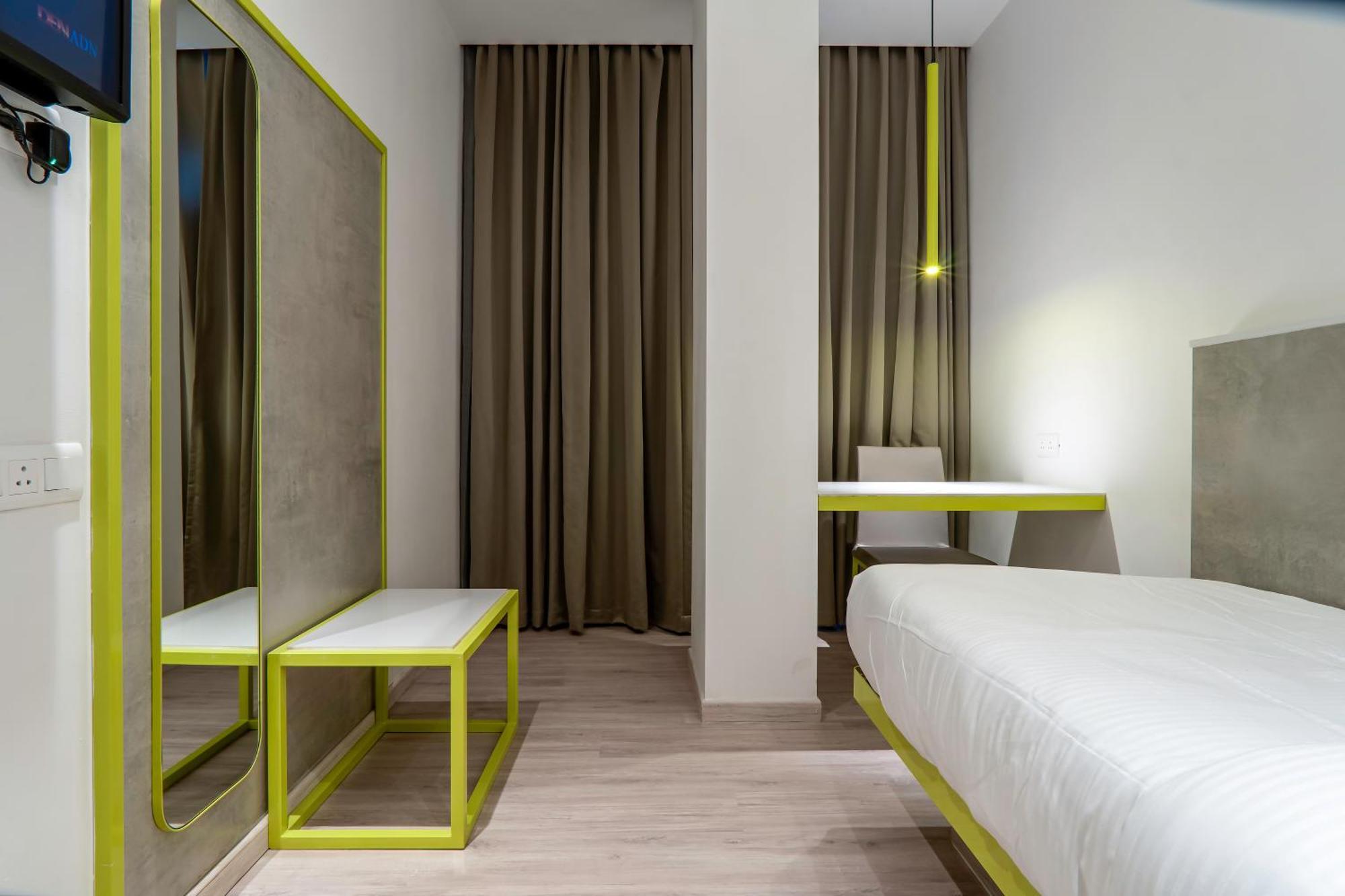 Hotel Le Roi Express Karol Bagh Delhi  Esterno foto