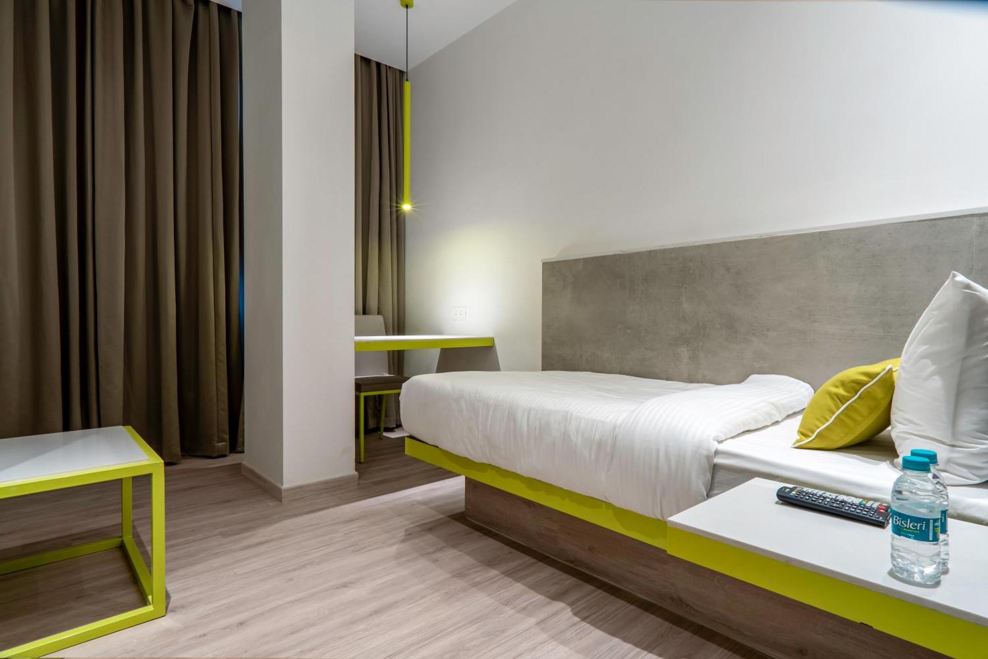 Hotel Le Roi Express Karol Bagh Delhi  Esterno foto