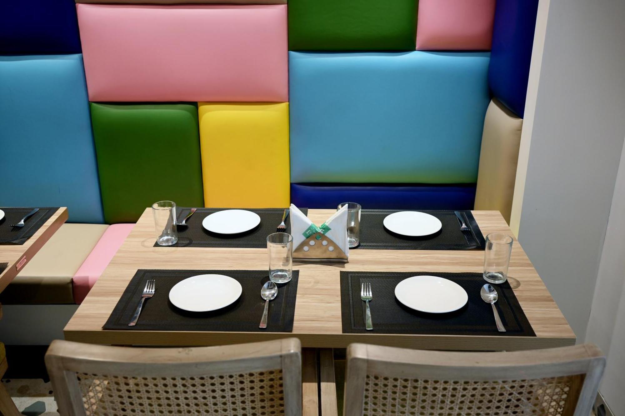 Hotel Le Roi Express Karol Bagh Delhi  Esterno foto
